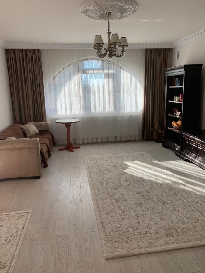 Vila Pati Ploiesti Bagian luar foto