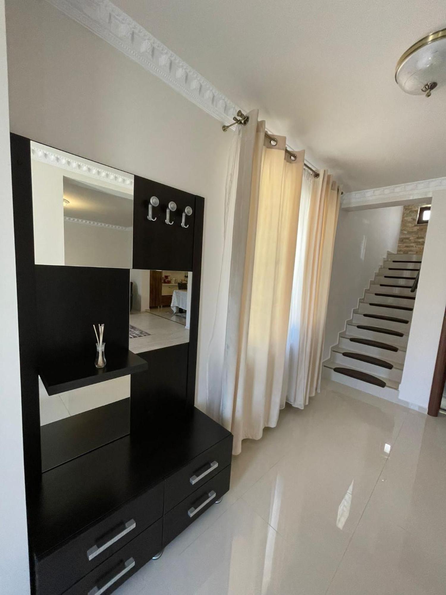 Vila Pati Ploiesti Bagian luar foto