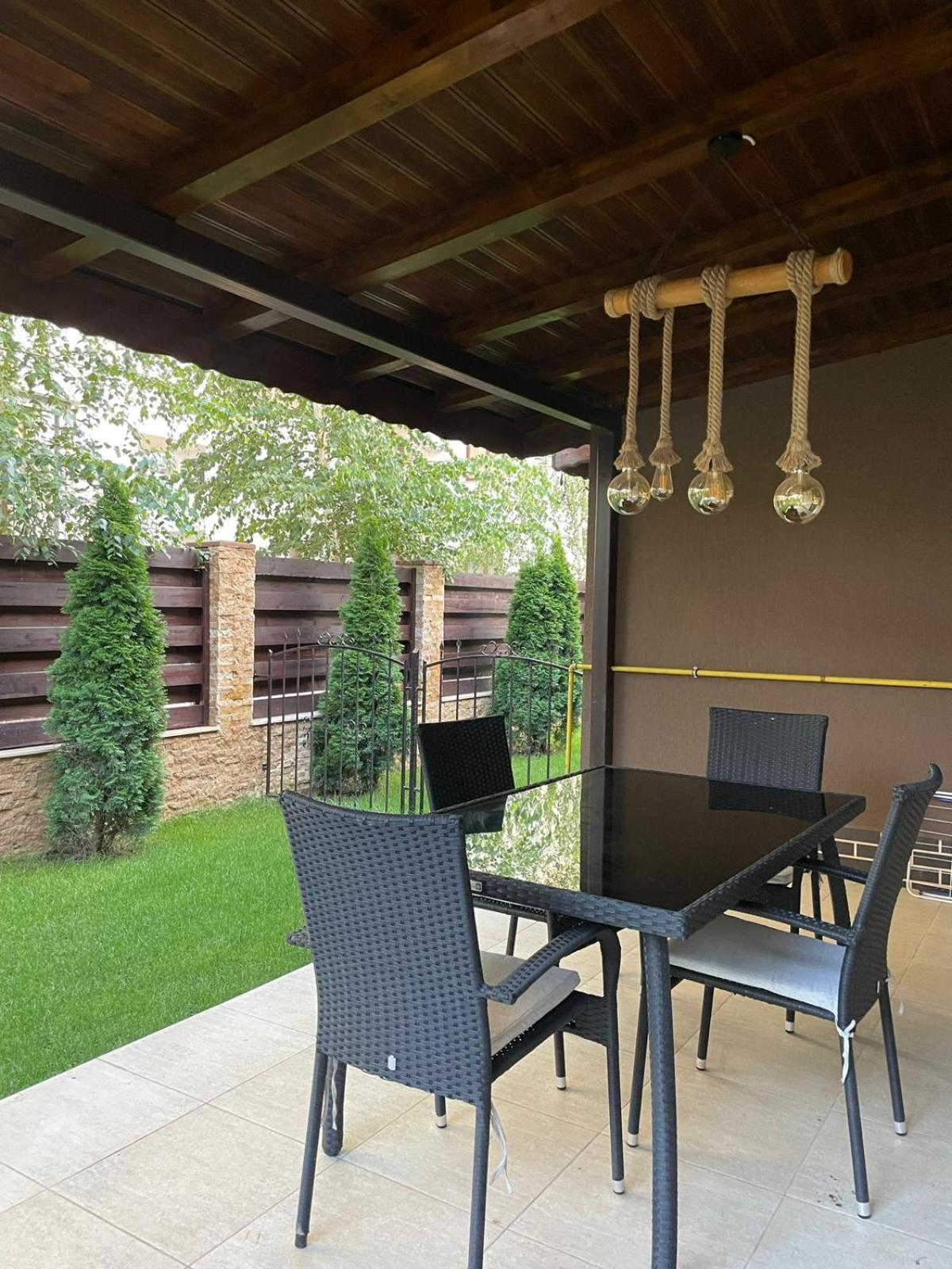 Vila Pati Ploiesti Bagian luar foto
